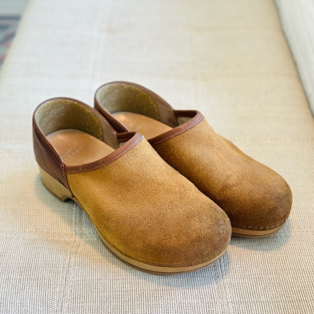 Dansko Brenna Burnished Tan Clogs size 38